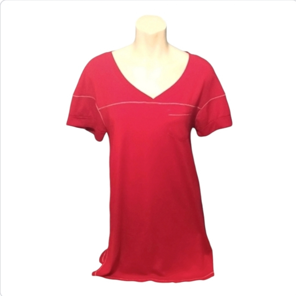 honeydew Red V-neck T-shirt